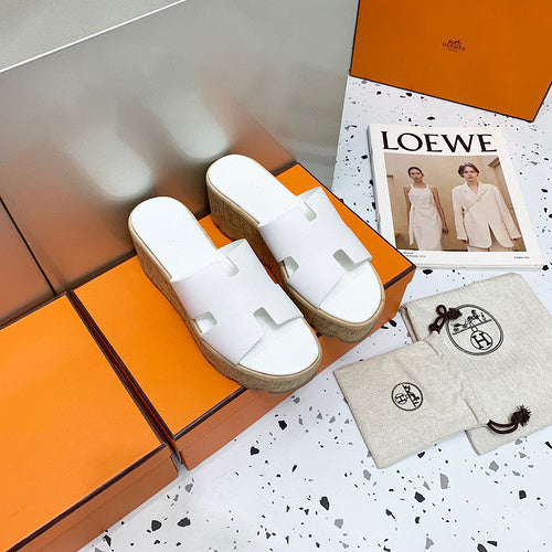 Hermes sandals Style 155 - texture and material detail