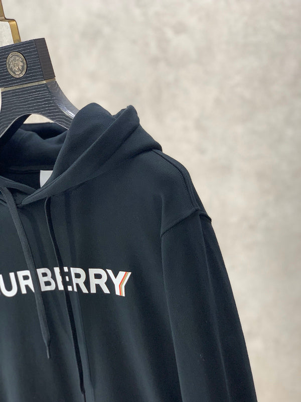 Three-quarter angle view of Burberry luxury piece style No.004