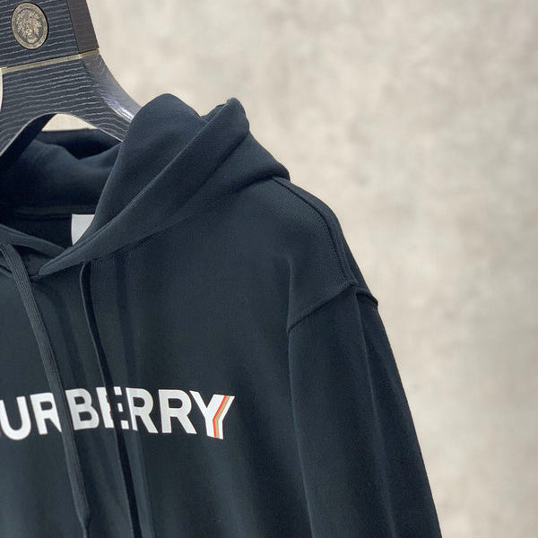 Three-quarter angle view of Burberry luxury piece style No.004