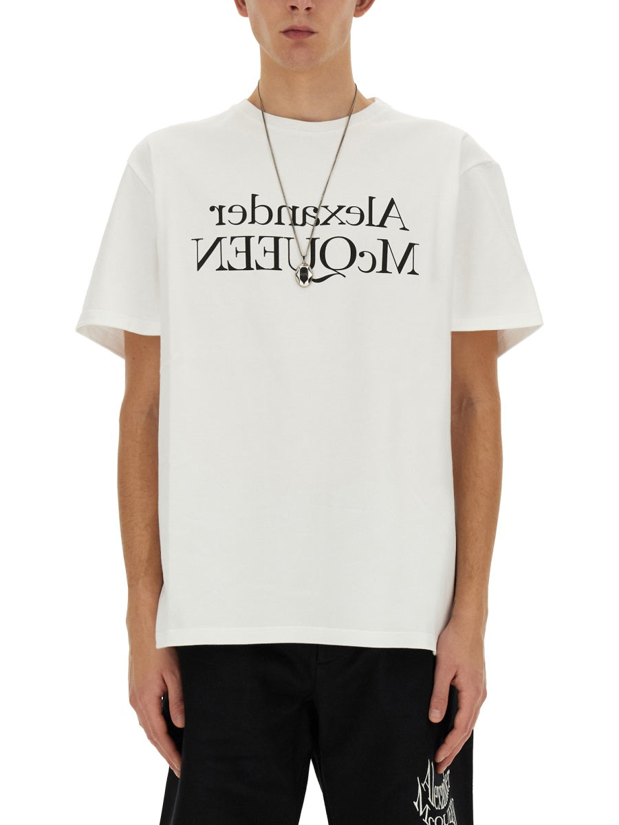 Alexander McQueen T-Shirts? Alexander Mcqueen Men T-Shirt With Logo Casual Everyday Designer Tee