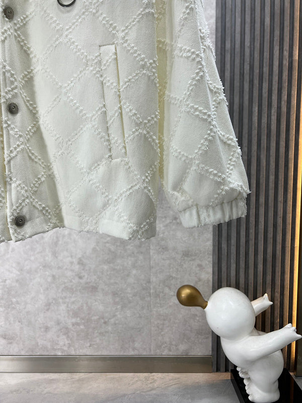 Styling view of Burberry luxury piece style No.418