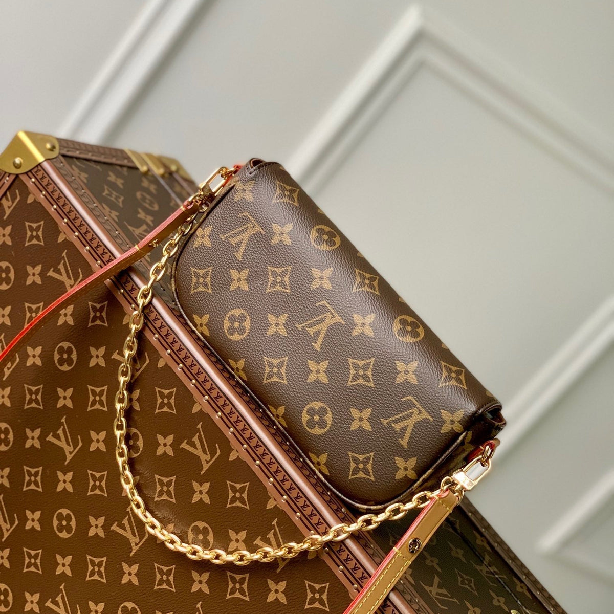 Louis Vuitton Wallets- Louis Vuitton Lou Ivy Wallet On Chain Bag Compact Luxury Card Wallet