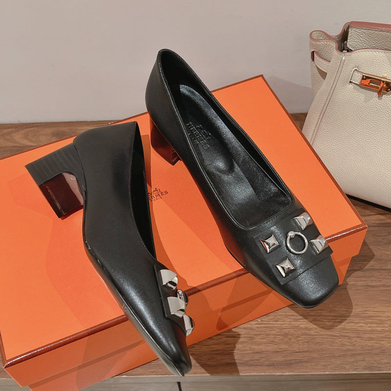 Hermès Chocolate Brown Ankle Strap Heels - Heel Detail View