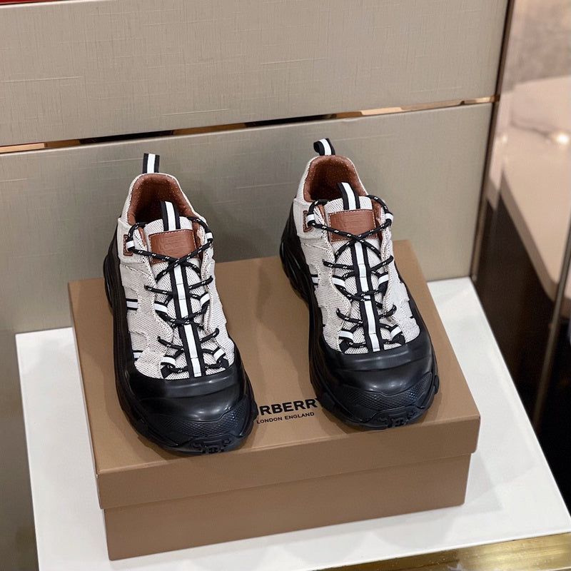 Burberry shoes Style 147 - logo and branding close-up