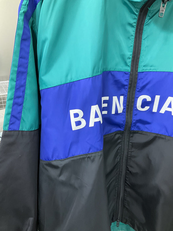 Texture and finish detail of Balenciaga luxury piece style No.171