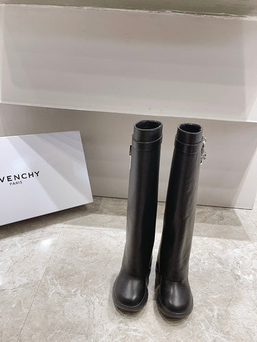 Givenchy shoes Style 166 - texture and material detail