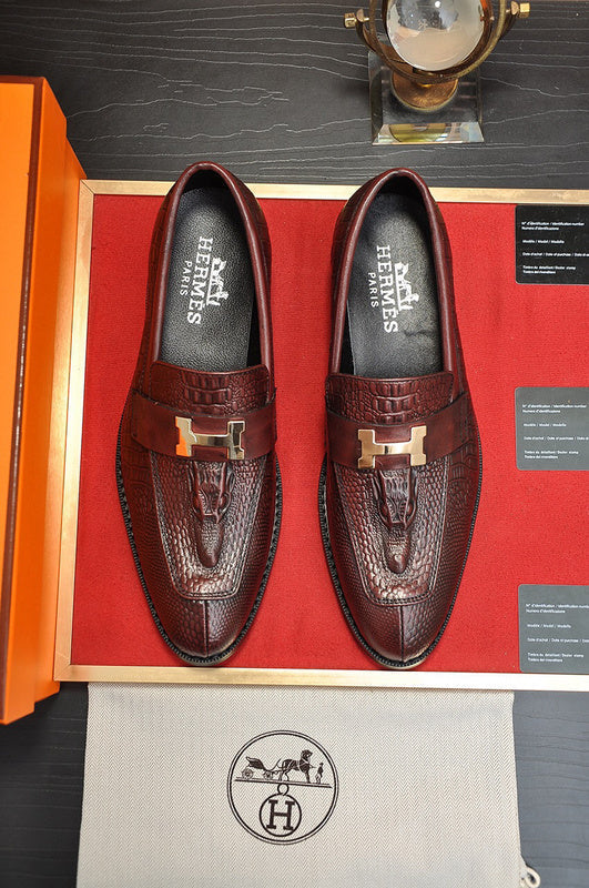 Hermès Camel Block Heel Pumps - Angled View