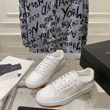 Styling view of Saint Laurent luxury piece style No.054