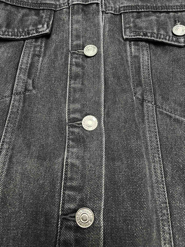 Three-quarter angle view of Balenciaga luxury piece style No.105