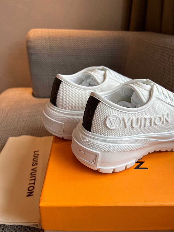 Louis Vuitton shoes Style 383 - sole and craftsmanship detail