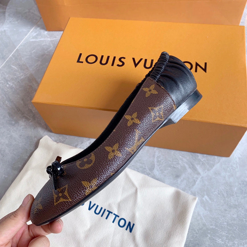 Louis Vuitton shoes front view designer style