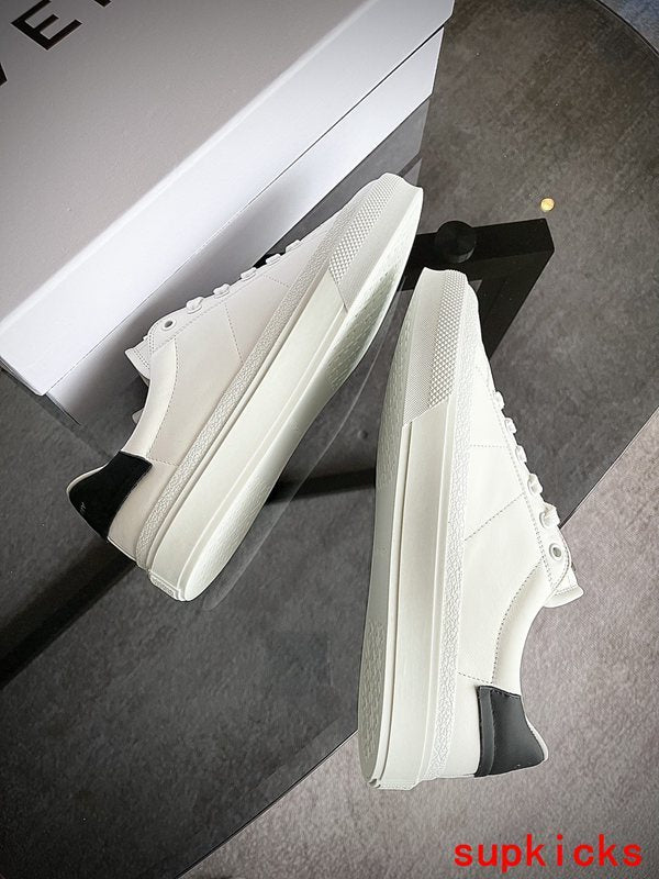 Givenchy shoes Style 012 - sole and craftsmanship detail