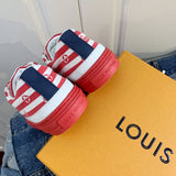 Full silhouette view of Louis Vuitton luxury piece style No.087