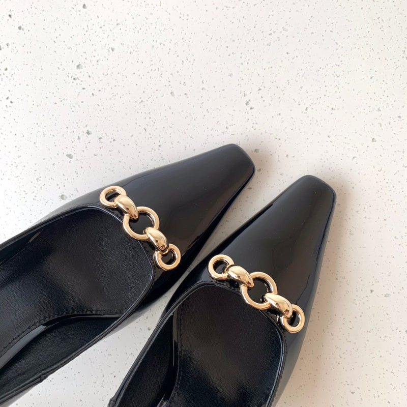 Three-quarter angle view of Saint Laurent luxury piece style No.107