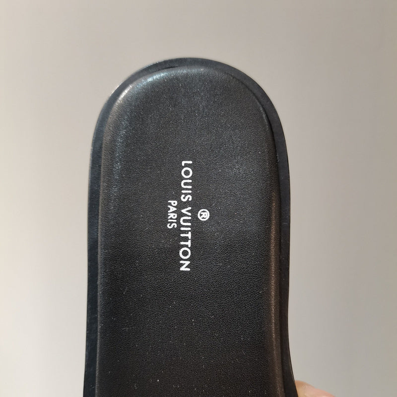 Louis Vuitton shoes Style 233 - back heel detail
