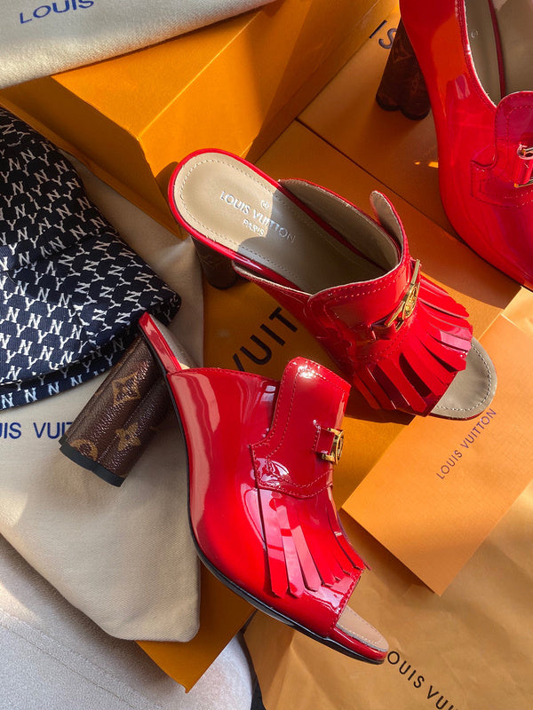 Styling view of Louis Vuitton luxury piece style No.009