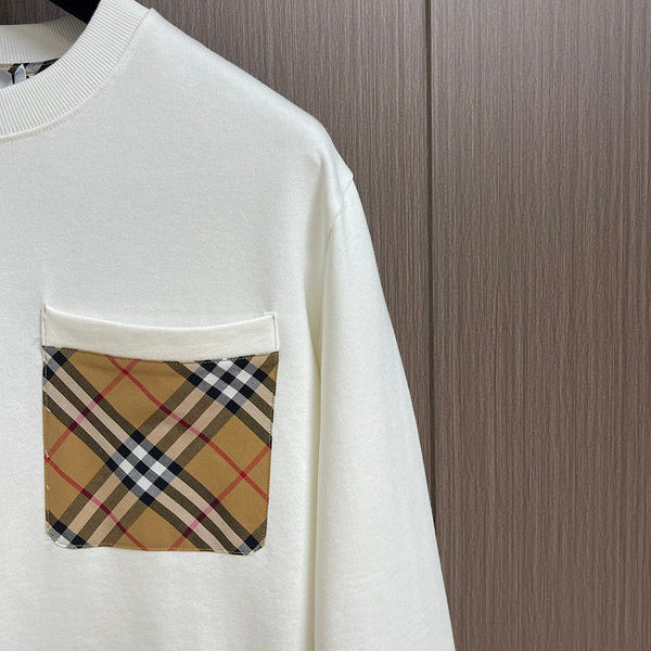 Three-quarter angle view of Burberry luxury piece style No.441