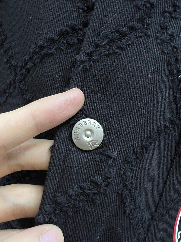 Styling view of Burberry luxury piece style No.415