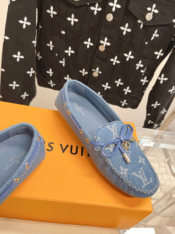 Louis Vuitton Camel Low-Top Sneakers - Detail Shot of Craftsmanship