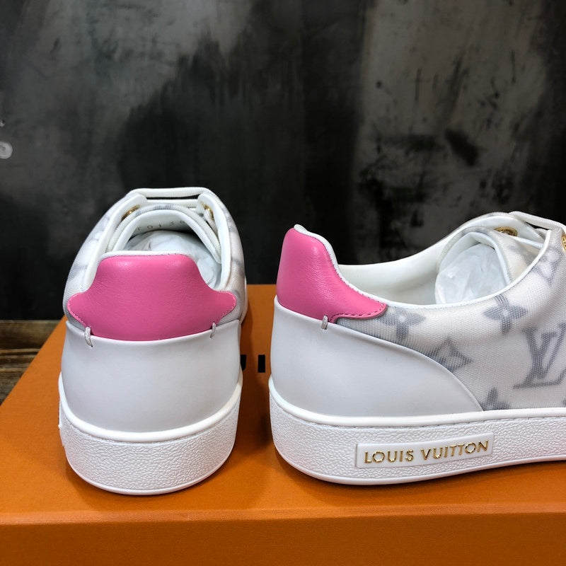 Louis Vuitton Burgundy Platform Heels - Toe Detail View