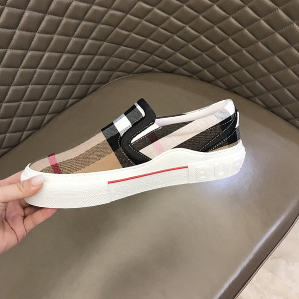 Burberry Burgundy Bow-Detail Flats - Angled View