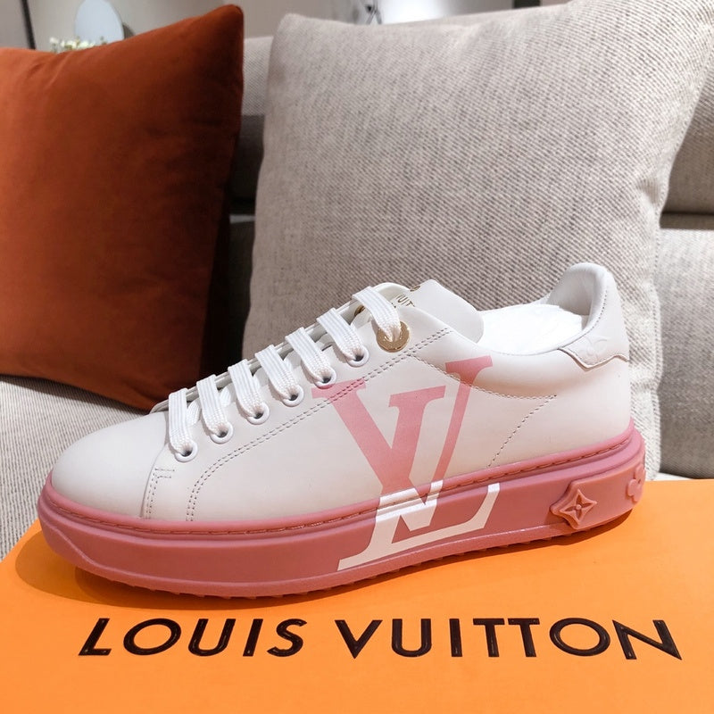 Styling view of Louis Vuitton luxury piece style No.179