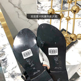 Full silhouette view of Louis Vuitton luxury piece style No.056