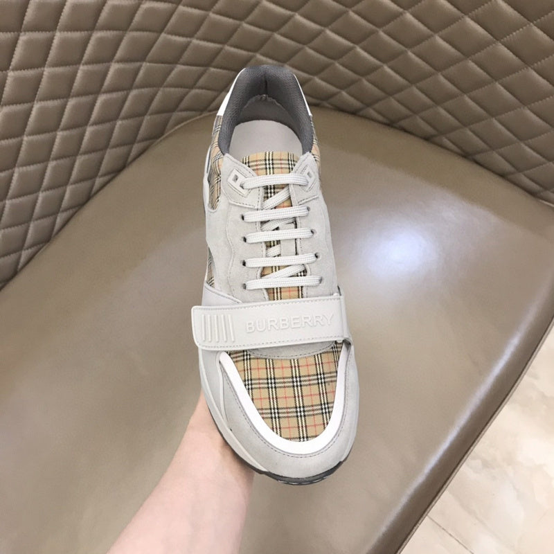 Burberry shoes Style 151 - sole and craftsmanship detail