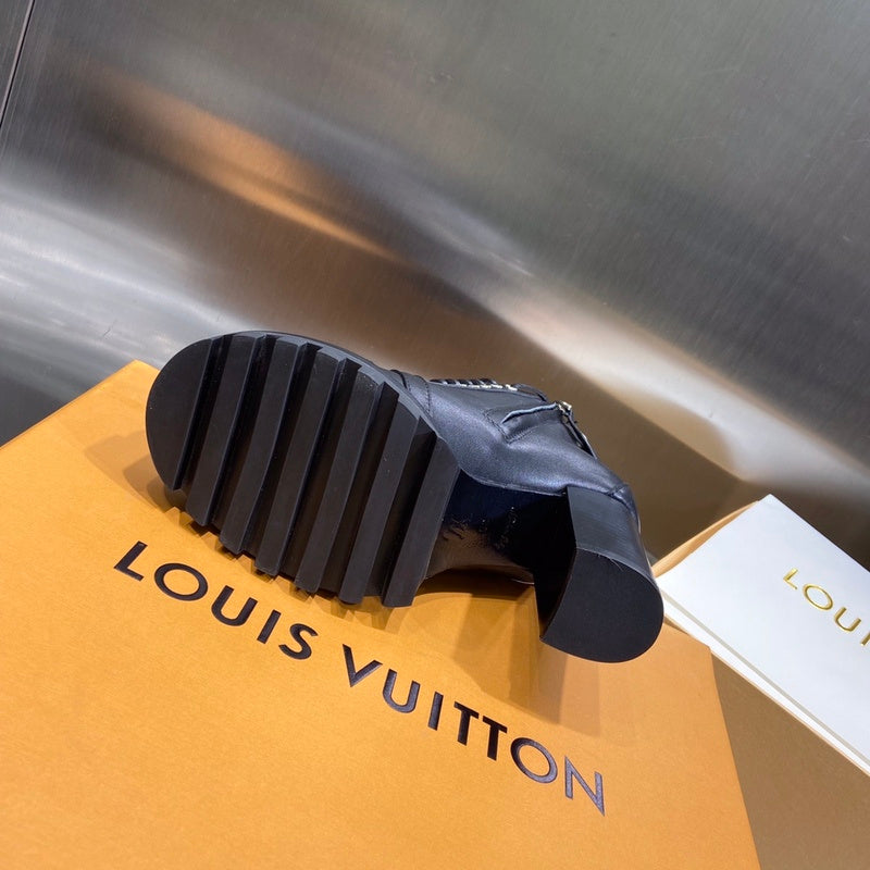 Louis Vuitton shoes Style 220 - back heel detail