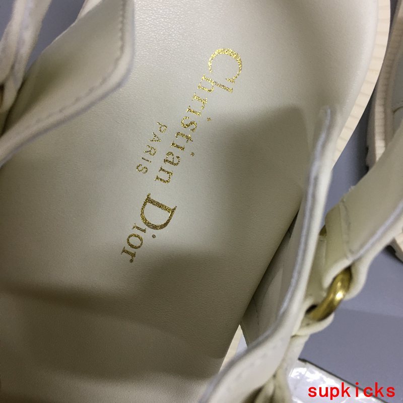 Dior shoes Style 028 - logo and branding close-up