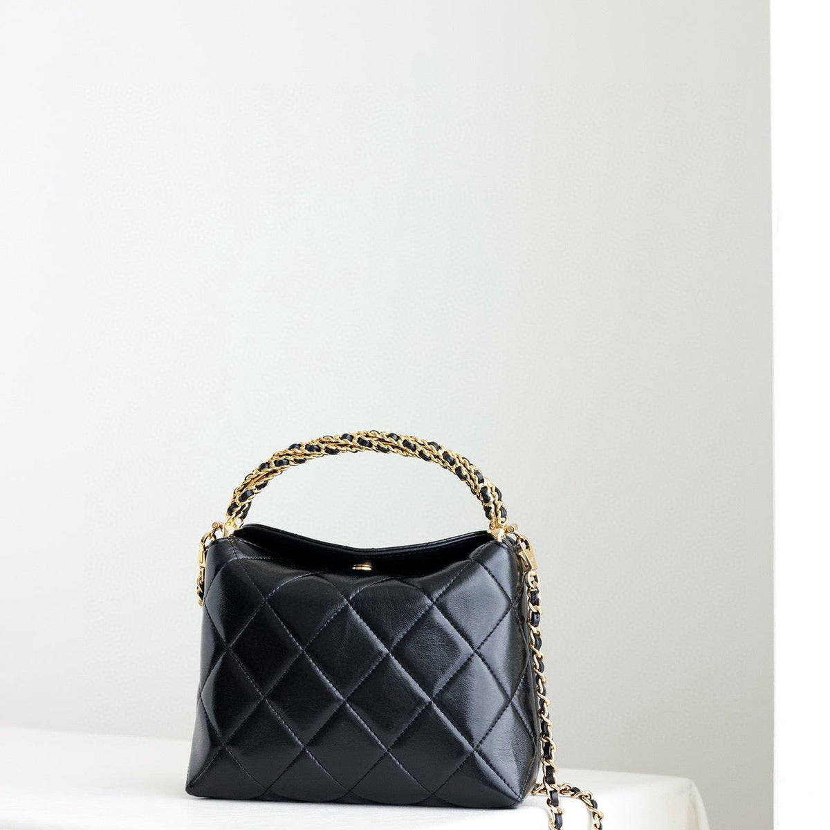 Chanel 24B Hobo Bag detail shot – authentic designer craftsmanship