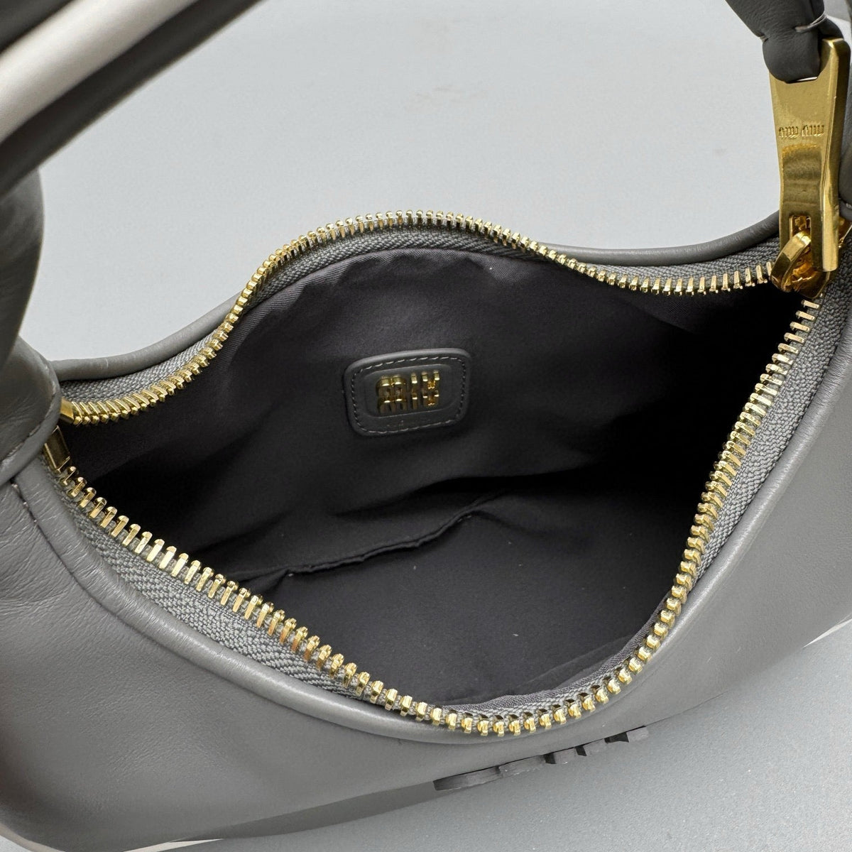 Bags- Miu M Wander Bag Luxury Designer Leather Handbag