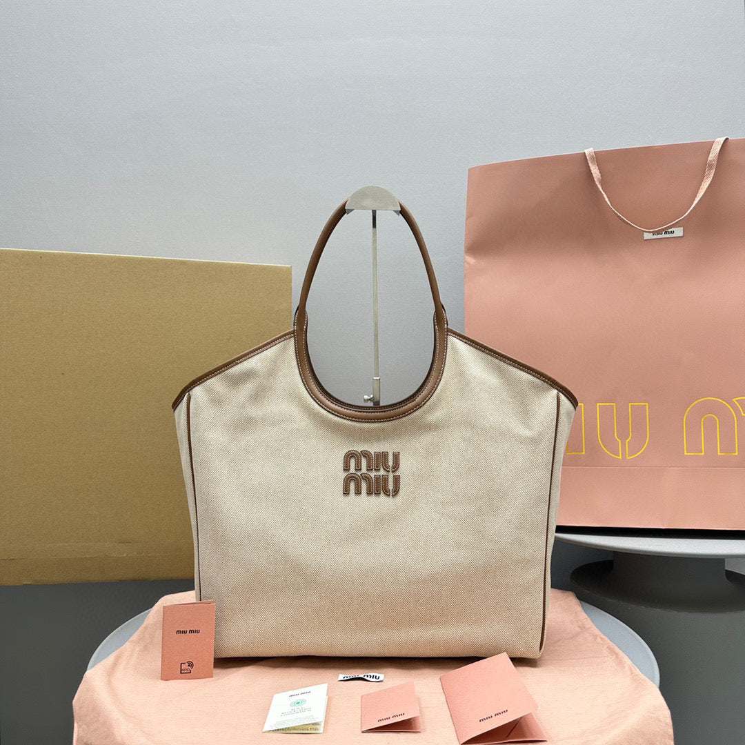 Bags- Miu M Ivy Cannete Bag Elegant Everyday Designer Handbag