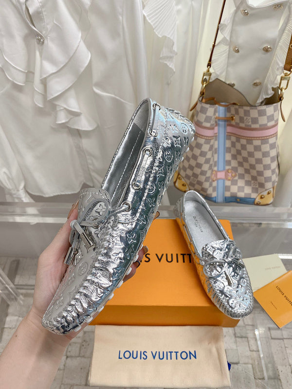 Louis Vuitton shoes Style 335 - close-up of timeless elegant design (alternate angle)