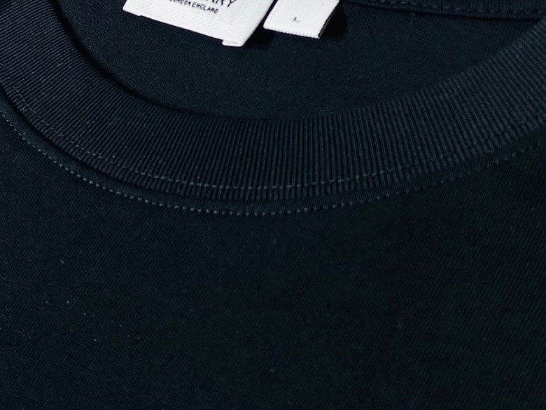 Three-quarter angle view of Burberry luxury piece style No.261