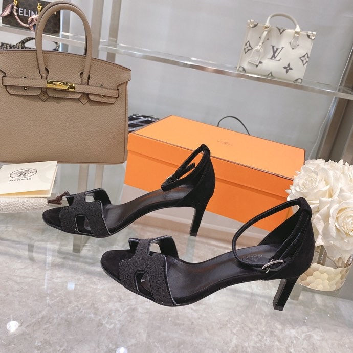 Hermes shoes Style 370 - angled studio shot