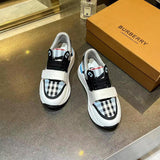 Burberry shoes Style 071 - packaging and accessories