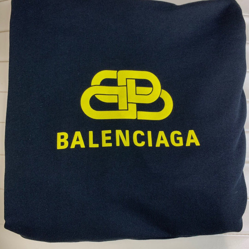 Texture and finish detail of Balenciaga luxury piece style No.305