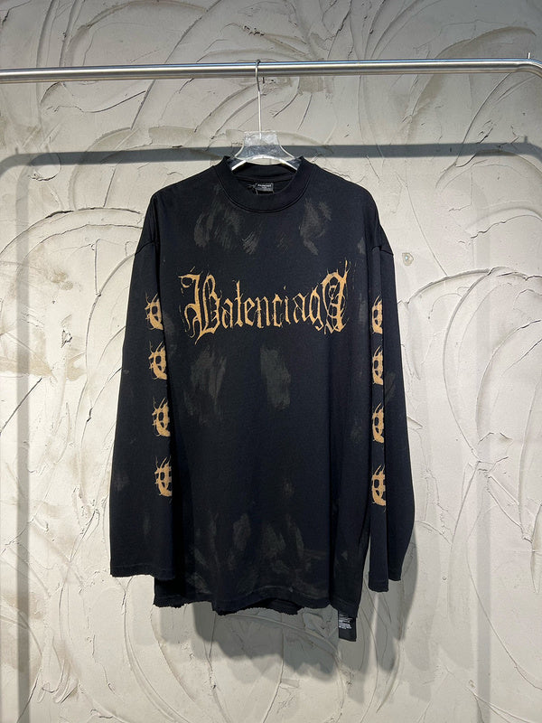 Side profile view of Balenciaga luxury piece style No.043