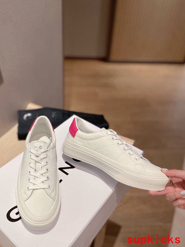 Givenchy Black High-Top Sneakers - Toe Detail View