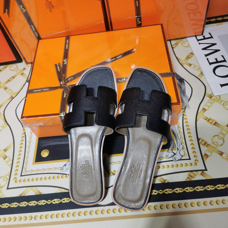 Hermes sandals Style 105 - top view showing design