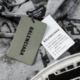 Styling view of Balenciaga luxury piece style No.083