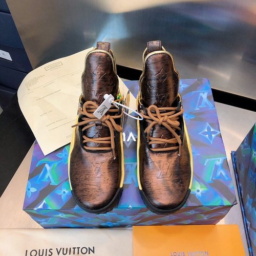 Close-up detail view of Louis Vuitton luxury piece style No.142