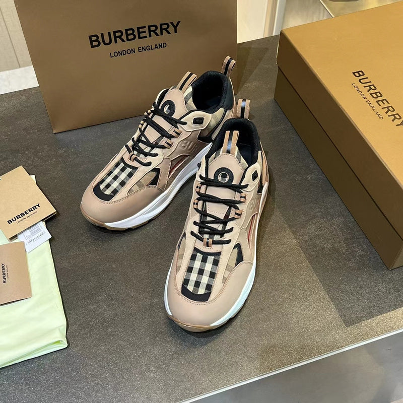 Burberry shoes Style 064 - packaging and accessories