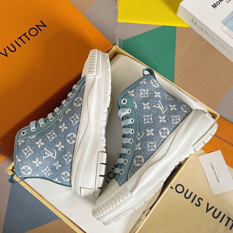 Louis Vuitton shoes Style 270 - top view showing design