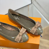 Louis Vuitton shoes Style 303 - true-to-life color detail