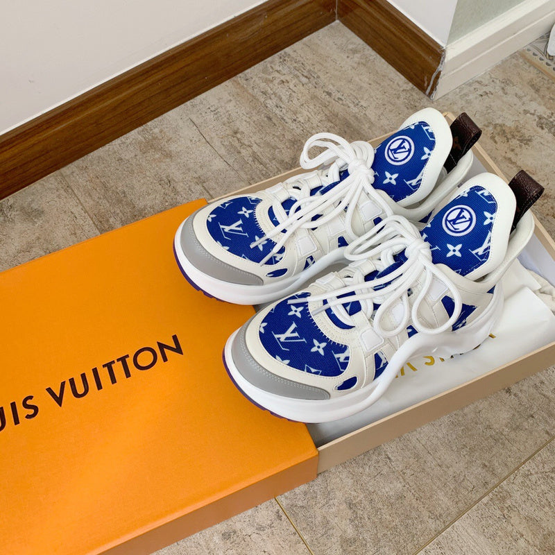 Louis Vuitton shoes Style 375 - texture and material detail