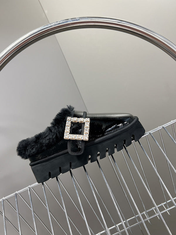 Back view of Roger Vivier luxury piece style No.064