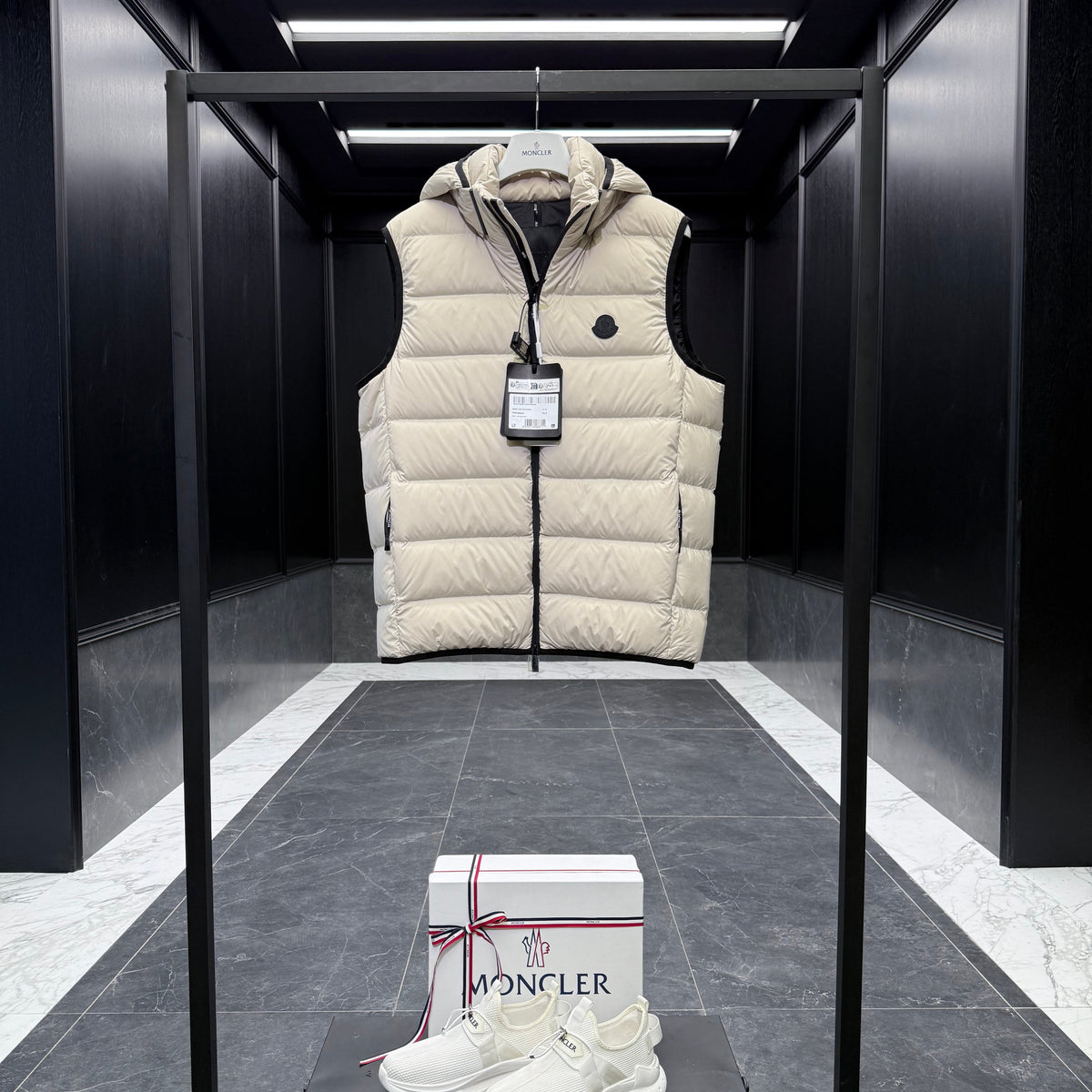 Vests? Monc Valmasque Vest Luxury Casual Designer Gilet