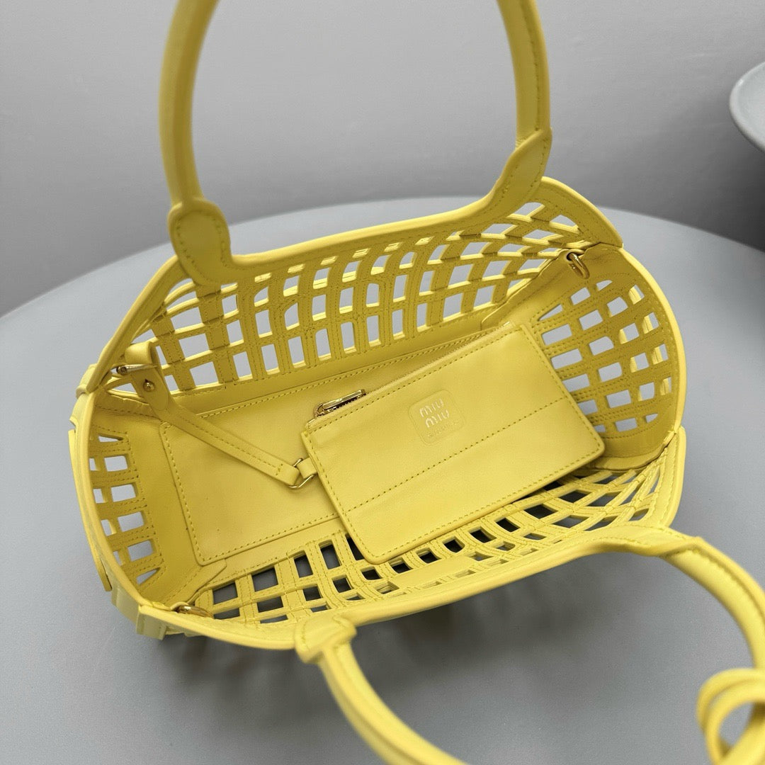 Bags- Miu M Leather Basket Bag Elegant Everyday Designer Handbag